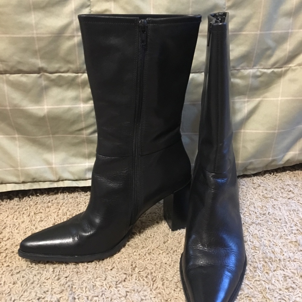 Women’s leather upper Hokus Pokus boots size 8